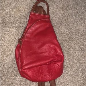 Clark’s red bag